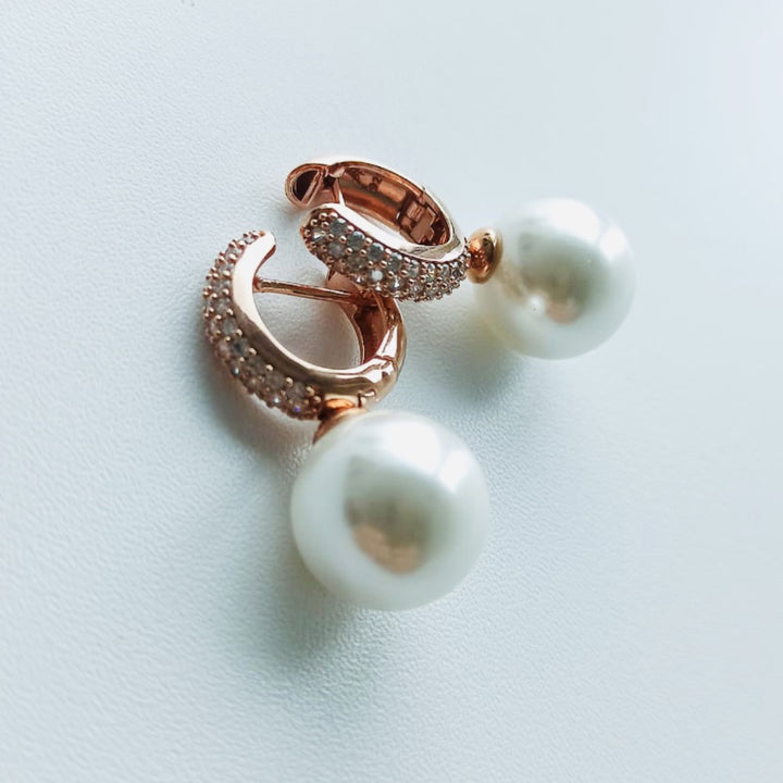 White Round Pearls